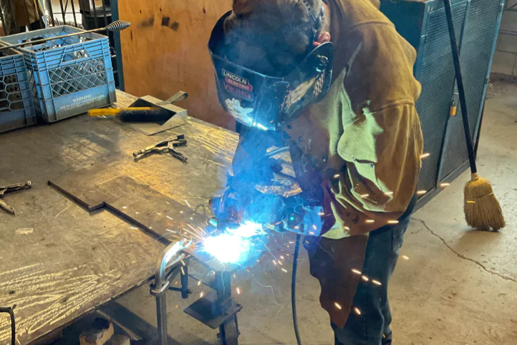 Metal Fabrication & Joining Technologies Curriculum Topic: MIG Welding